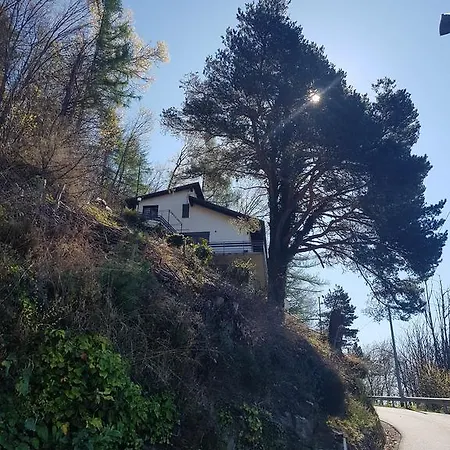 Lake House By The Alps Prázdninový dům Mergozzo